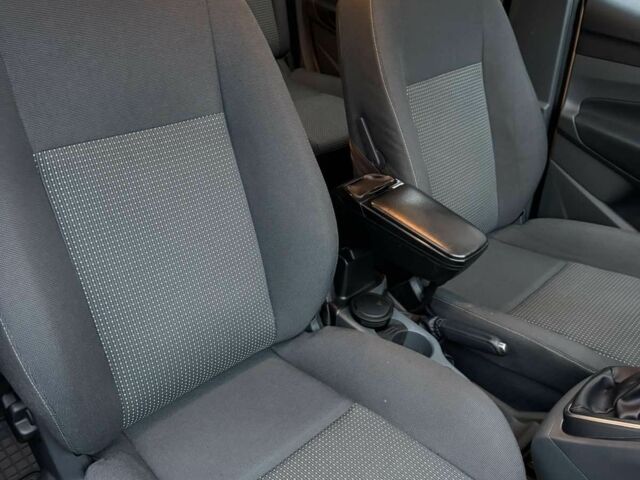 Білий Форд Сі-Макс, об'ємом двигуна 0 л та пробігом 63 тис. км за 6200 $, фото 10 на Automoto.ua