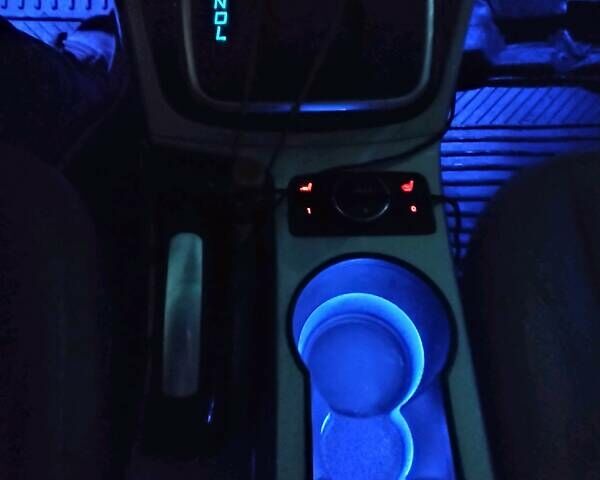 Белый Форд Си-Макс, объемом двигателя 2 л и пробегом 202 тыс. км за 10300 $, фото 13 на Automoto.ua