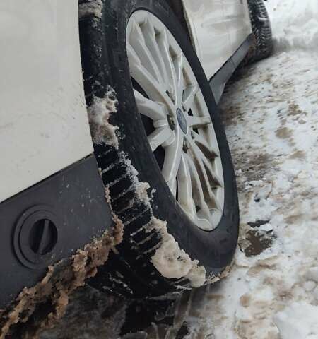 Белый Форд Си-Макс, объемом двигателя 2 л и пробегом 202 тыс. км за 10300 $, фото 61 на Automoto.ua