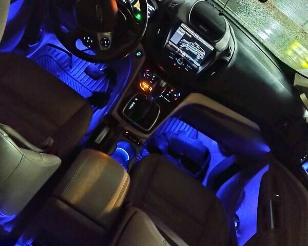 Белый Форд Си-Макс, объемом двигателя 2 л и пробегом 202 тыс. км за 10300 $, фото 14 на Automoto.ua