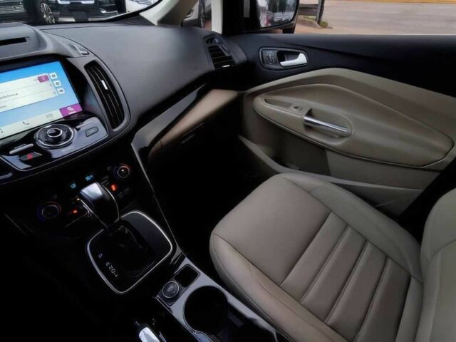 Белый Форд Си-Макс, объемом двигателя 2 л и пробегом 38 тыс. км за 8500 $, фото 9 на Automoto.ua