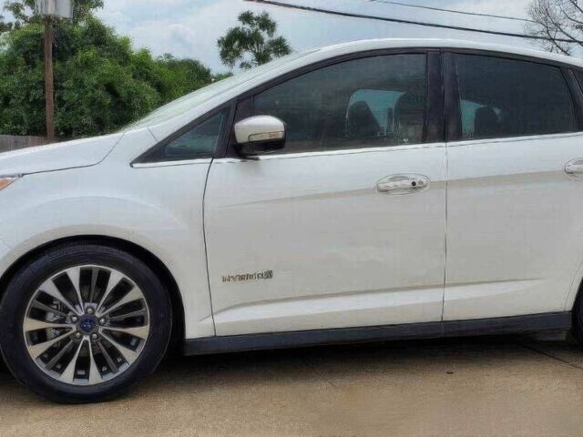 Белый Форд Си-Макс, объемом двигателя 2 л и пробегом 38 тыс. км за 8500 $, фото 3 на Automoto.ua