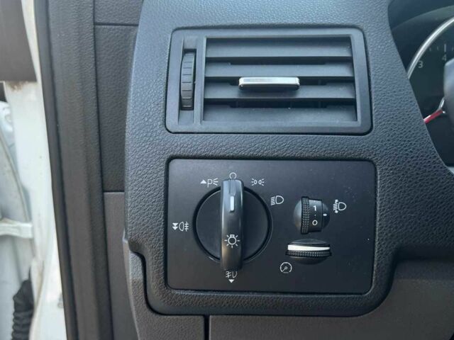 Белый Форд Си-Макс, объемом двигателя 1.6 л и пробегом 130 тыс. км за 6000 $, фото 20 на Automoto.ua