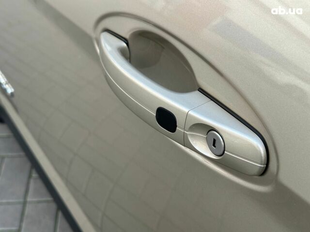 Бежевый Форд Си-Макс, объемом двигателя 2 л и пробегом 228 тыс. км за 15490 $, фото 7 на Automoto.ua