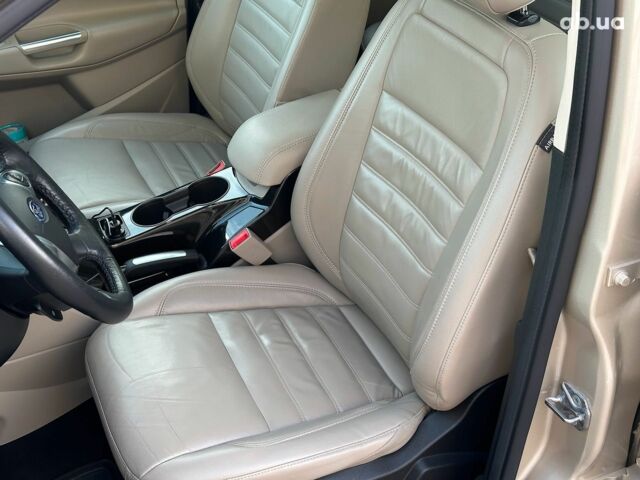 Бежевый Форд Си-Макс, объемом двигателя 2 л и пробегом 228 тыс. км за 15490 $, фото 14 на Automoto.ua