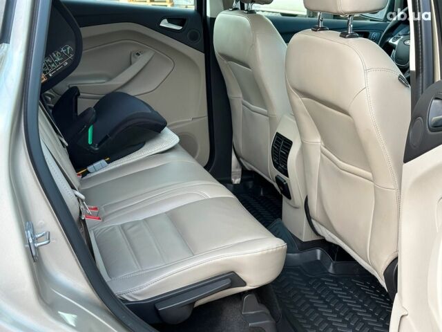 Бежевый Форд Си-Макс, объемом двигателя 2 л и пробегом 228 тыс. км за 15490 $, фото 19 на Automoto.ua