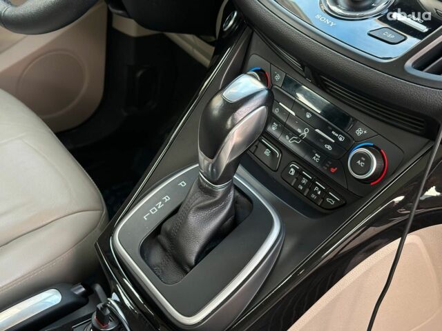 Бежевый Форд Си-Макс, объемом двигателя 2 л и пробегом 228 тыс. км за 15490 $, фото 28 на Automoto.ua