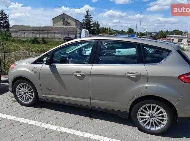 Бежевый Форд Си-Макс, объемом двигателя 2 л и пробегом 225 тыс. км за 11600 $, фото 10 на Automoto.ua