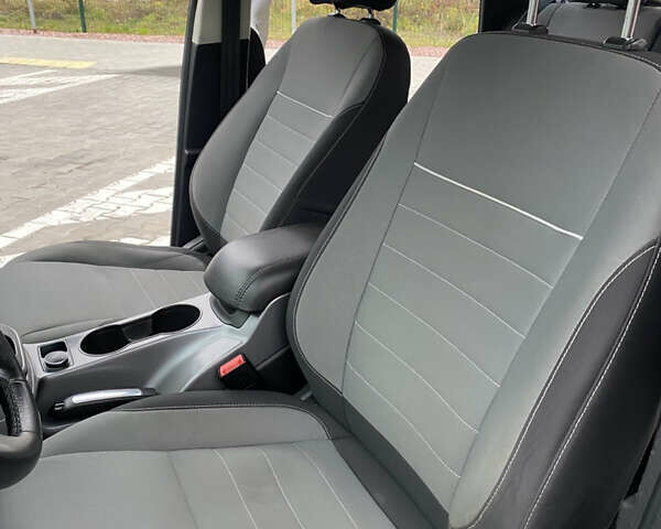 Бежевый Форд Си-Макс, объемом двигателя 2 л и пробегом 173 тыс. км за 10500 $, фото 29 на Automoto.ua