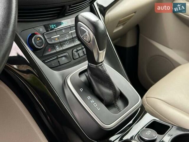 Бежевий Форд Сі-Макс, об'ємом двигуна 2 л та пробігом 167 тис. км за 14250 $, фото 75 на Automoto.ua