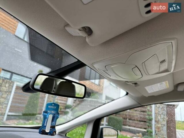 Бежевий Форд Сі-Макс, об'ємом двигуна 2 л та пробігом 167 тис. км за 14250 $, фото 74 на Automoto.ua