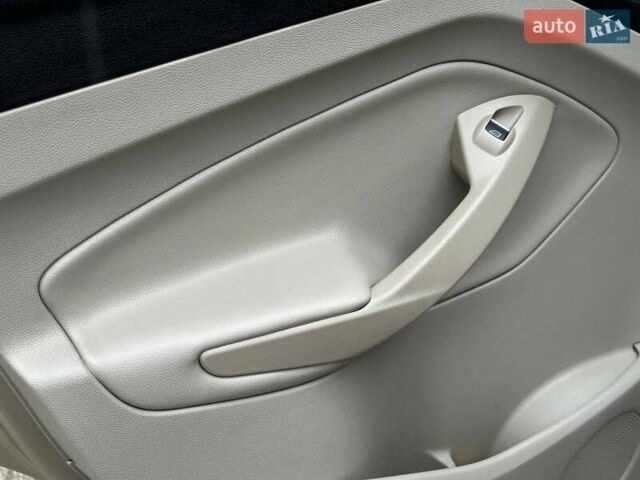 Бежевий Форд Сі-Макс, об'ємом двигуна 2 л та пробігом 167 тис. км за 14250 $, фото 66 на Automoto.ua