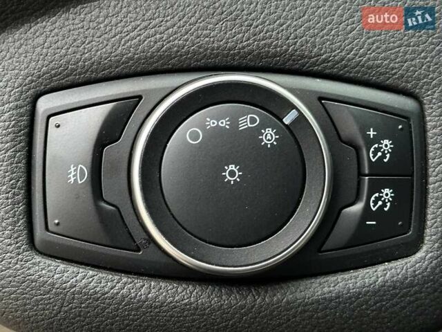 Бежевий Форд Сі-Макс, об'ємом двигуна 2 л та пробігом 167 тис. км за 14250 $, фото 76 на Automoto.ua