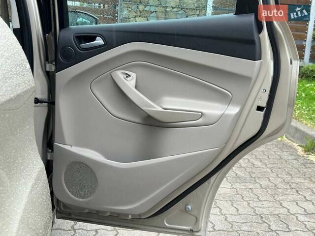 Бежевий Форд Сі-Макс, об'ємом двигуна 2 л та пробігом 167 тис. км за 14250 $, фото 52 на Automoto.ua