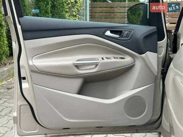 Бежевий Форд Сі-Макс, об'ємом двигуна 2 л та пробігом 167 тис. км за 14250 $, фото 83 на Automoto.ua