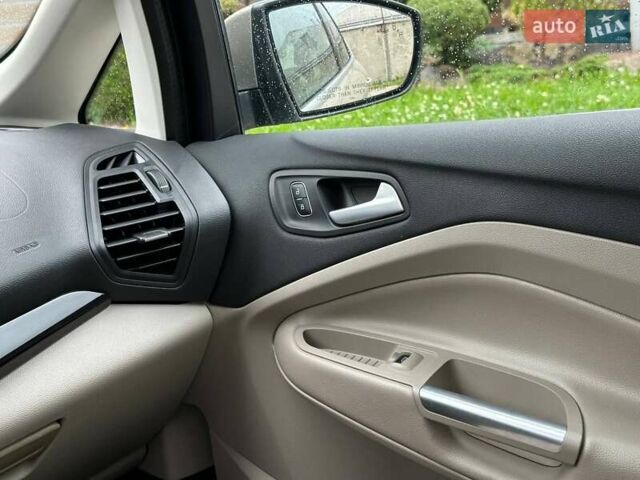 Бежевий Форд Сі-Макс, об'ємом двигуна 2 л та пробігом 167 тис. км за 14250 $, фото 64 на Automoto.ua