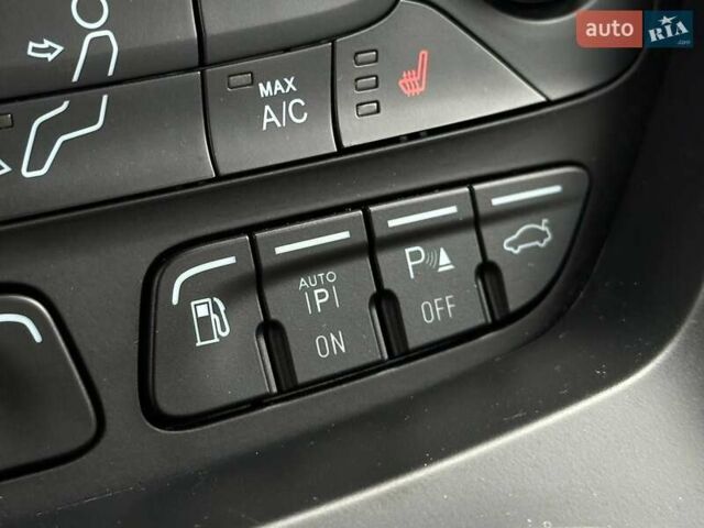 Бежевий Форд Сі-Макс, об'ємом двигуна 2 л та пробігом 167 тис. км за 14250 $, фото 73 на Automoto.ua