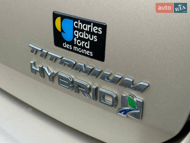 Бежевый Форд Си-Макс, объемом двигателя 2 л и пробегом 228 тыс. км за 15490 $, фото 17 на Automoto.ua