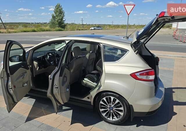 Бежевий Форд Сі-Макс, об'ємом двигуна 2 л та пробігом 228 тис. км за 14900 $, фото 2 на Automoto.ua