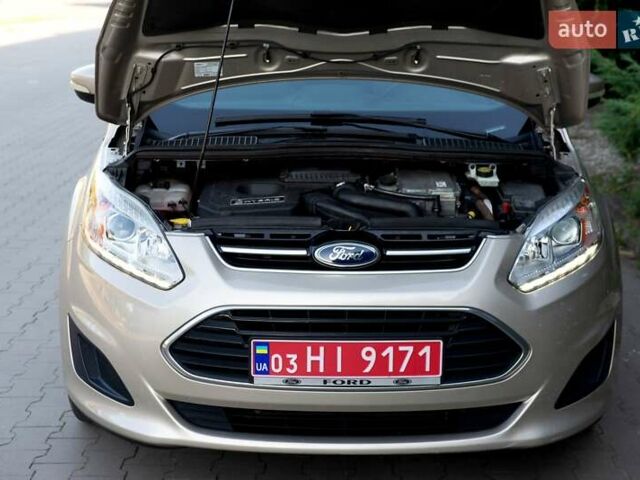 Бежевий Форд Сі-Макс, об'ємом двигуна 2 л та пробігом 146 тис. км за 13999 $, фото 12 на Automoto.ua
