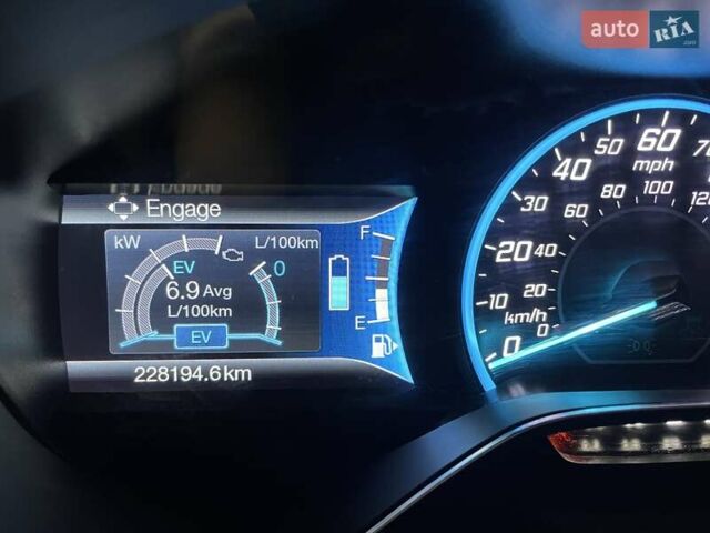 Бежевий Форд Сі-Макс, об'ємом двигуна 2 л та пробігом 228 тис. км за 14900 $, фото 7 на Automoto.ua