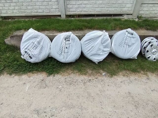 Бежевый Форд Си-Макс, объемом двигателя 1.6 л и пробегом 172 тыс. км за 6300 $, фото 15 на Automoto.ua