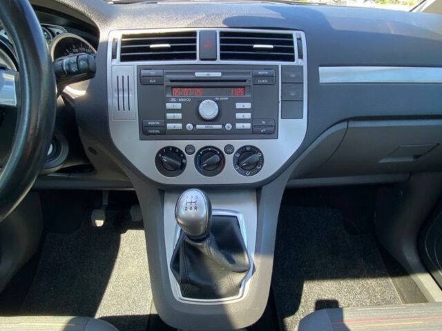 Бежевый Форд Си-Макс, объемом двигателя 1.6 л и пробегом 172 тыс. км за 6300 $, фото 19 на Automoto.ua