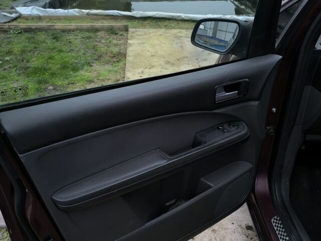 Черный Форд Си-Макс, объемом двигателя 0 л и пробегом 160 тыс. км за 2800 $, фото 4 на Automoto.ua