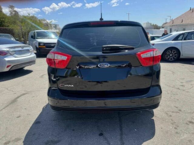 Черный Форд Си-Макс, объемом двигателя 2 л и пробегом 71 тыс. км за 3600 $, фото 4 на Automoto.ua