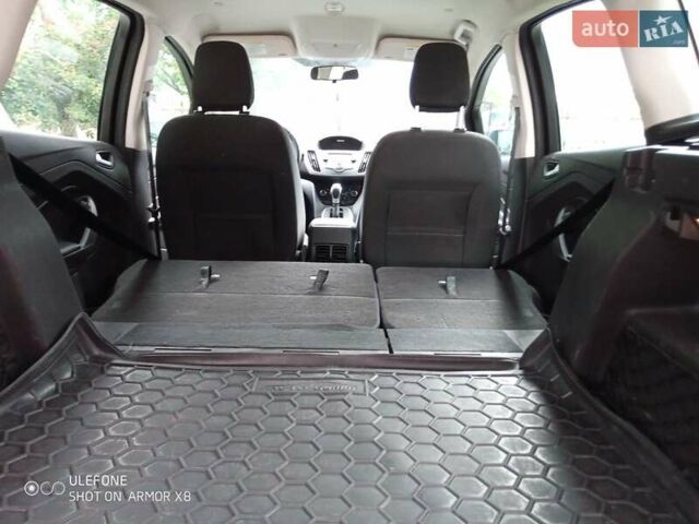 Черный Форд Си-Макс, объемом двигателя 2 л и пробегом 160 тыс. км за 12990 $, фото 4 на Automoto.ua