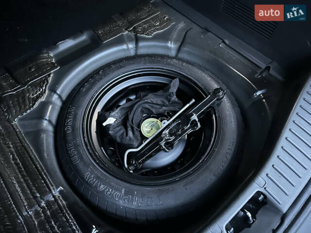 Чорний Форд Сі-Макс, об'ємом двигуна 2 л та пробігом 243 тис. км за 5500 $, фото 48 на Automoto.ua
