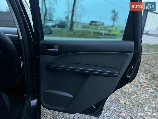 Чорний Форд Сі-Макс, об'ємом двигуна 2 л та пробігом 243 тис. км за 5500 $, фото 37 на Automoto.ua