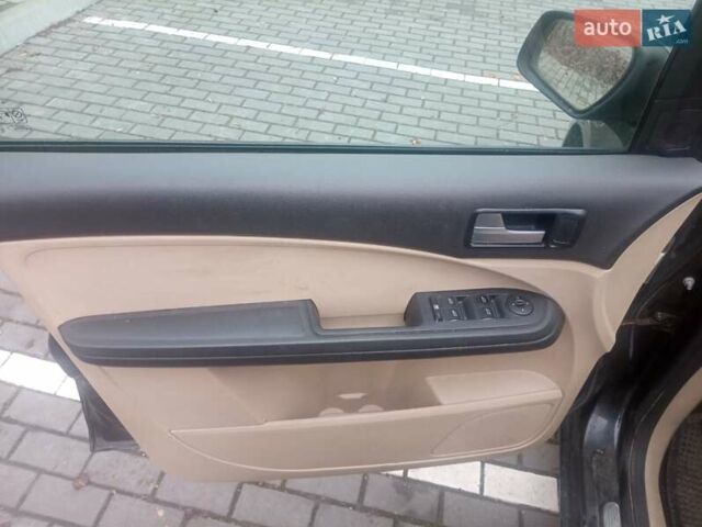 Чорний Форд Сі-Макс, об'ємом двигуна 2 л та пробігом 278 тис. км за 2200 $, фото 7 на Automoto.ua