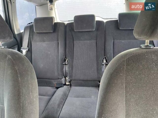 Черный Форд Си-Макс, объемом двигателя 2 л и пробегом 250 тыс. км за 4200 $, фото 11 на Automoto.ua