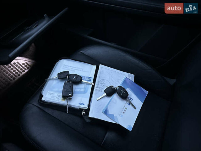 Чорний Форд Сі-Макс, об'ємом двигуна 2 л та пробігом 243 тис. км за 5500 $, фото 52 на Automoto.ua