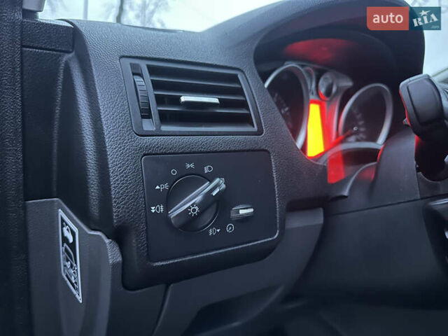 Чорний Форд Сі-Макс, об'ємом двигуна 2 л та пробігом 243 тис. км за 5500 $, фото 26 на Automoto.ua