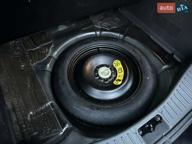 Черный Форд Си-Макс, объемом двигателя 1.6 л и пробегом 208 тыс. км за 5200 $, фото 44 на Automoto.ua