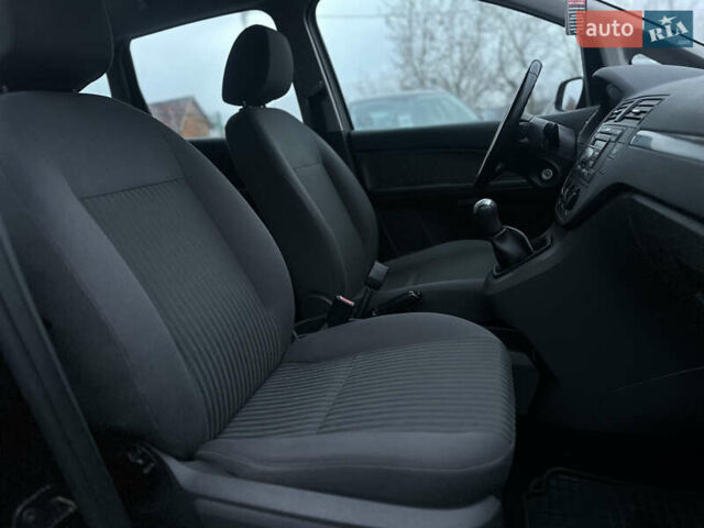 Черный Форд Си-Макс, объемом двигателя 1.6 л и пробегом 208 тыс. км за 5200 $, фото 36 на Automoto.ua