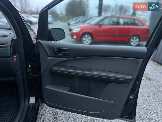 Черный Форд Си-Макс, объемом двигателя 1.6 л и пробегом 208 тыс. км за 5200 $, фото 34 на Automoto.ua