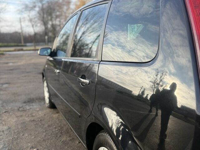 Черный Форд Си-Макс, объемом двигателя 1.6 л и пробегом 208 тыс. км за 5500 $, фото 7 на Automoto.ua