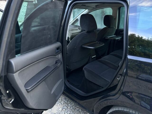 Черный Форд Си-Макс, объемом двигателя 2 л и пробегом 380 тыс. км за 3100 $, фото 4 на Automoto.ua