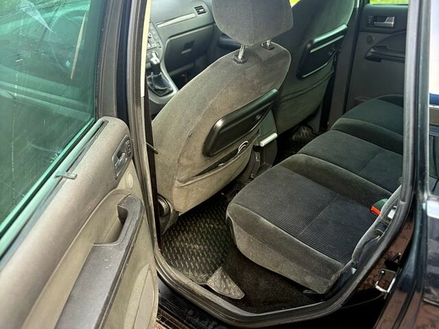 Чорний Форд Сі-Макс, об'ємом двигуна 1.6 л та пробігом 225 тис. км за 5500 $, фото 5 на Automoto.ua