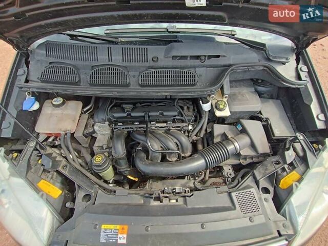 Форд Си-Макс 2006 в Житомире на Automoto.ua Черный Форд Си-Макс, объемом двигателя 1.6 л и пробегом 202 тыс. км за 5300 $, фото 24 на Automoto.ua