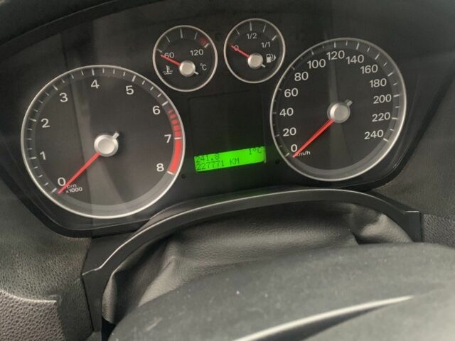 Форд Сі-Макс 2006 у Славянске на Automoto.ua Чорний Форд Сі-Макс, об'ємом двигуна 1.6 л та пробігом 230 тис. км за 5350 $, фото 9 на Automoto.ua