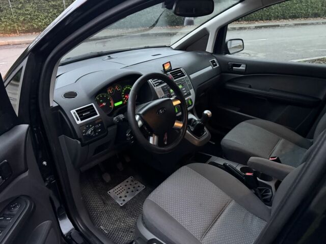 Чорний Форд Сі-Макс, об'ємом двигуна 1.6 л та пробігом 257 тис. км за 5500 $, фото 4 на Automoto.ua