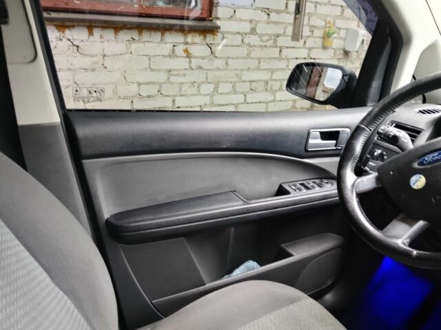 Чорний Форд Сі-Макс, об'ємом двигуна 1.6 л та пробігом 332 тис. км за 4100 $, фото 9 на Automoto.ua