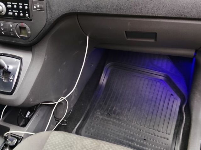 Чорний Форд Сі-Макс, об'ємом двигуна 1.6 л та пробігом 332 тис. км за 4100 $, фото 21 на Automoto.ua