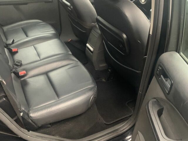 Форд Сі-Макс 2006 у Славянске на Automoto.ua Чорний Форд Сі-Макс, об'ємом двигуна 1.6 л та пробігом 230 тис. км за 5350 $, фото 7 на Automoto.ua