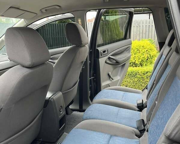 Черный Форд Си-Макс, объемом двигателя 1.6 л и пробегом 200 тыс. км за 6100 $, фото 6 на Automoto.ua