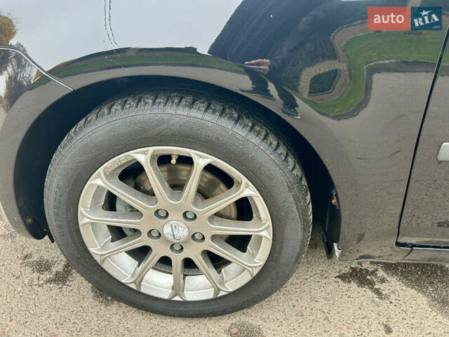 Черный Форд Си-Макс, объемом двигателя 1.8 л и пробегом 253 тыс. км за 5150 $, фото 19 на Automoto.ua